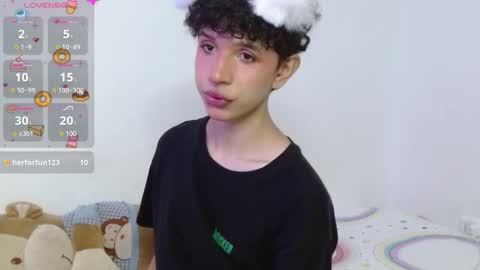 Cuddly online show from 11/20/25, 10:53