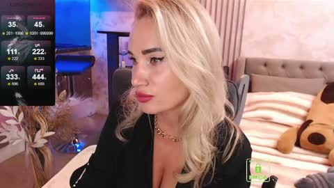 Snapshot of cuddlylina chatting on 05/24/26, 06:13 CuddlyLina online show from 05/24/26, 06:13