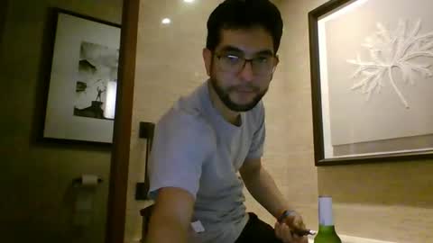 Snapshot of culturalclash1985 chatting on 11/13/25, 08:02 culturalclash1985 online show from 11/13/25, 08:02