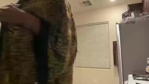 cum2charmxx online show from 10/13/25, 06:13