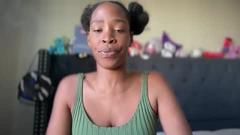 Snapshot of cum2charmxx chatting on 04/30/26, 12:39 cum2charmxx online show from 04/30/26, 12:39
