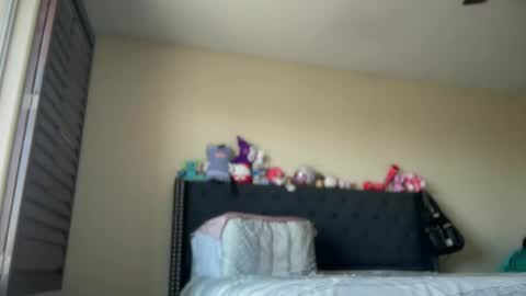 Snapshot of cum2charmxx chatting on 07/16/26, 05:19 cum2charmxx online show from 07/16/26, 05:19