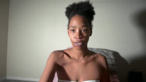 Snapshot of cum2charmxx chatting on 08/09/26, 12:21 cum2charmxx online show from 08/09/26, 12:21