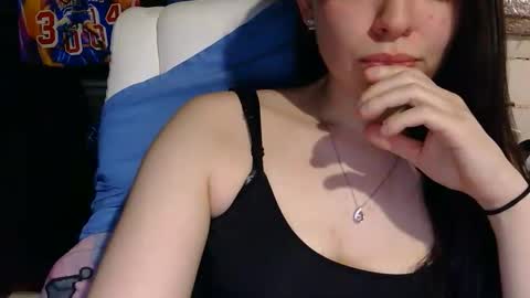 Snapshot of cum4angela chatting on 05/06/26, 05:25 Angela online show from 05/06/26, 05:25