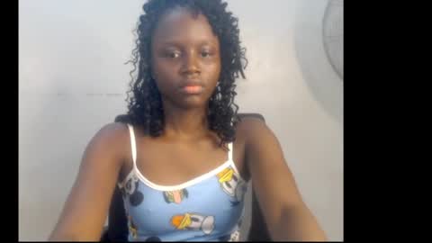Snapshot of cum_ebony_xsecret chatting on 04/29/26, 06:17 sophie online show from 04/29/26, 06:17