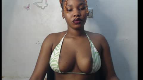 Snapshot of cum_ebony_xxxpetit chatting on 06/10/26, 01:50 Teeha online show from 06/10/26, 01:50