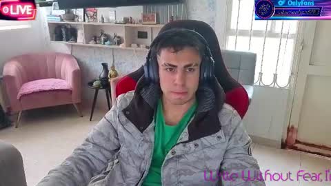 Snapshot of cum_fantasy21 chatting on 08/09/26, 04:12 online show from 08/09/26, 04:12