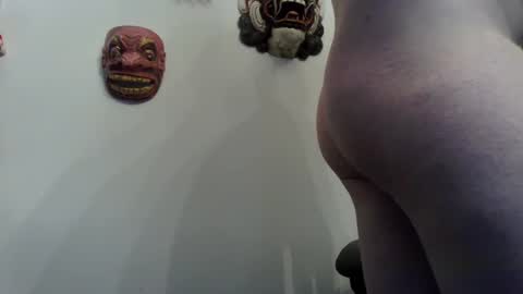 Snapshot of cum_gun_19 chatting on 02/05/25, 08:43 cum gun online show from 02/05/25, 08:43