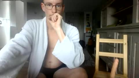 Snapshot of cum_swallow_bi chatting on 06/08/26, 04:29 cum_swallow_bi online show from 06/08/26, 04:29