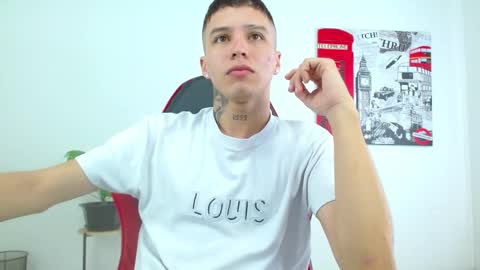 cumandres online show from 12/22/25, 01:52