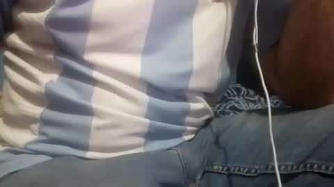 Snapshot of cumbian_chero chatting on 03/25/26, 03:12 cumbian_chero online show from 03/25/26, 03:12