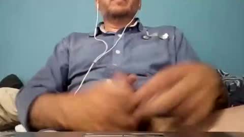 Snapshot of cumbian_chero chatting on 05/19/26, 02:01 cumbian_chero online show from 05/19/26, 02:01