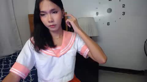 Elle online show from 04/09/26, 02:44