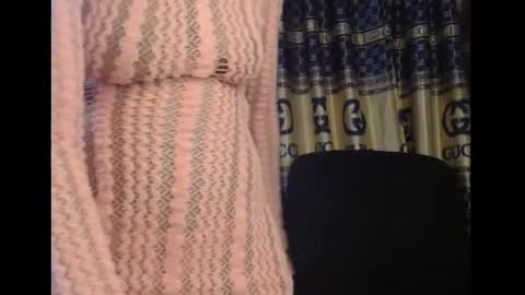 Snapshot of cumebony_petit chatting on 09/20/25, 05:36 cumebony_petit online show from 09/20/25, 05:36