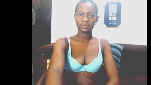 cumebony_petit online show from 02/15/26, 10:25