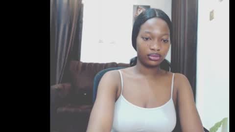 Snapshot of cumebony_petit chatting on 05/27/26, 06:43 cumebony_petit online show from 05/27/26, 06:43