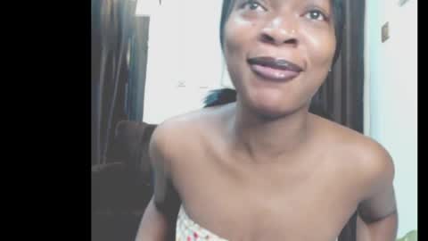 Snapshot of cumebony_petit chatting on 05/28/26, 07:05 cumebony_petit online show from 05/28/26, 07:05