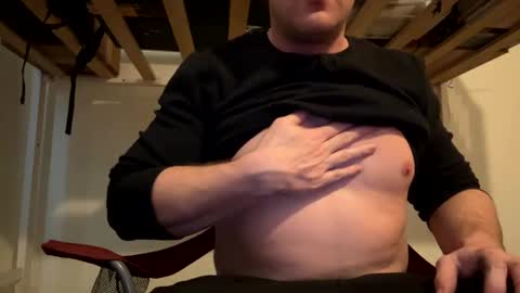 Snapshot of cumfacialxxx chatting on 01/11/25, 03:52 cumfacialxxx online show from 01/11/25, 03:52