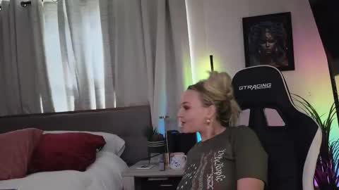 cumguzzlingskank online show from 03/08/26, 05:06