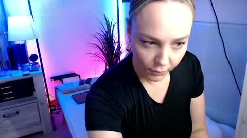 Snapshot of cumguzzlingskank chatting on 03/30/26, 05:52 cumguzzlingskank online show from 03/30/26, 05:52