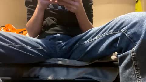 Snapshot of cumm4mee828 chatting on 10/21/25, 06:41 cumm4mee828 online show from 10/21/25, 06:41