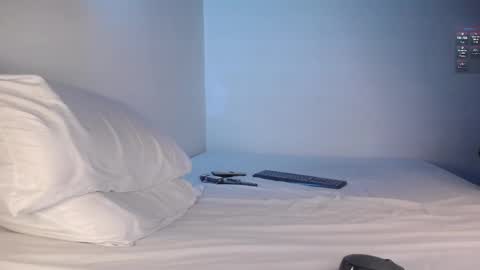 Snapshot of cummerlatino chatting on 02/25/25, 05:08 cummerlatino online show from 02/25/25, 05:08