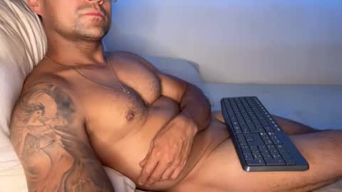 Snapshot of cummerlatino chatting on 09/13/25, 07:08 cummerlatino online show from 09/13/25, 07:08