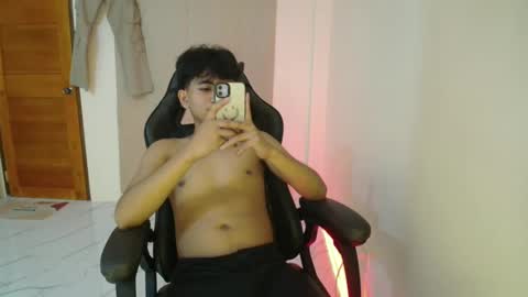 cummingyu online show from 12/18/24, 12:07