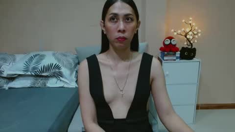 Snapshot of cummleahcumm chatting on 04/03/26, 11:41 Leah Vergara online show from 04/03/26, 11:41
