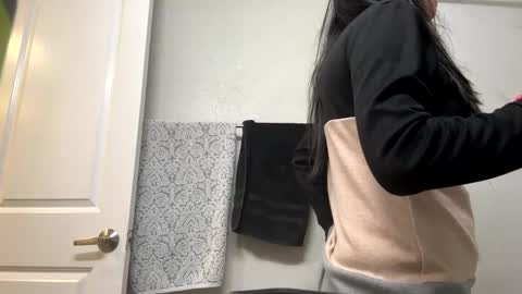 Snapshot of cumontae chatting on 12/06/24, 06:26 Pussy whipped babyboy online show from 12/06/24, 06:26