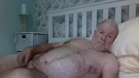 Snapshot of cumovermexxxxx chatting on 11/26/25, 05:25 cumovermexxxxx online show from 11/26/25, 05:25