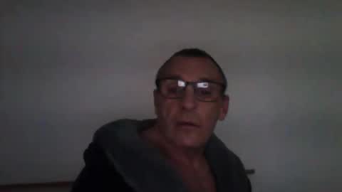 Snapshot of cumseeme002 chatting on 02/20/26, 01:22 Alan online show from 02/20/26, 01:22