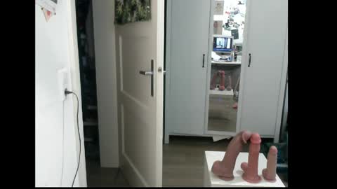 Snapshot of cumshow_x chatting on 04/05/26, 05:43 Cumshow online show from 04/05/26, 05:43