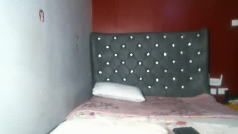 Snapshot of cumslayer19 chatting on 09/21/25, 01:29 Shiiro online show from 09/21/25, 01:29