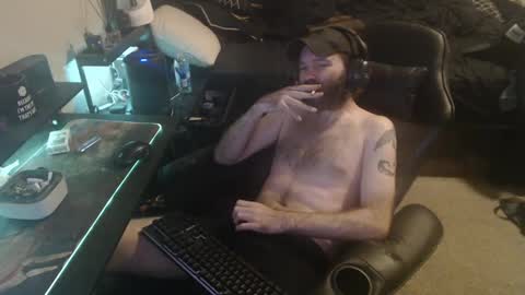 Snapshot of cumslinger2003 chatting on 12/03/24, 05:42 cumslinger2003 online show from 12/03/24, 05:42