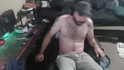 Snapshot of cumslinger2003 chatting on 09/23/25, 09:29 cumslinger2003 online show from 09/23/25, 09:29