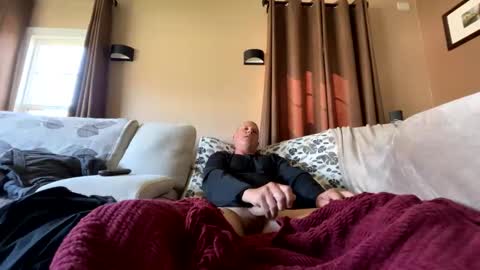 Snapshot of cumslowlyforu chatting on 04/04/26, 07:55 cumslowlyforu online show from 04/04/26, 07:55