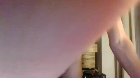 Snapshot of cumsterbator chatting on 11/11/25, 10:48 cumsterbator online show from 11/11/25, 10:48