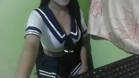 cumwhore4uxox online show from 11/24/25, 11:10