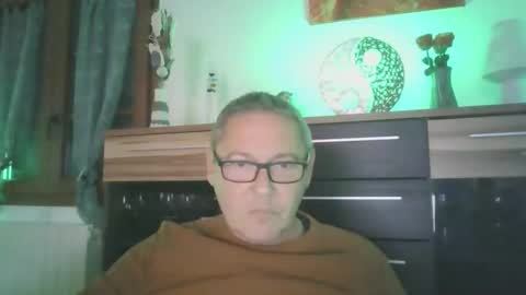 Snapshot of cuni6969 chatting on 11/13/25, 08:19 cuni6969 online show from 11/13/25, 08:19