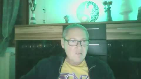 Snapshot of cuni6969 chatting on 11/19/25, 06:30 cuni6969 online show from 11/19/25, 06:30