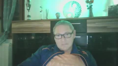 Snapshot of cuni6969 chatting on 12/18/25, 05:41 cuni6969 online show from 12/18/25, 05:41