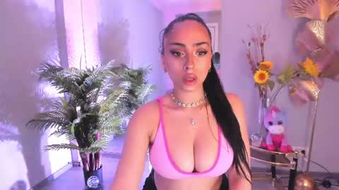 cupcake_izzy online show from 07/08/26, 05:17