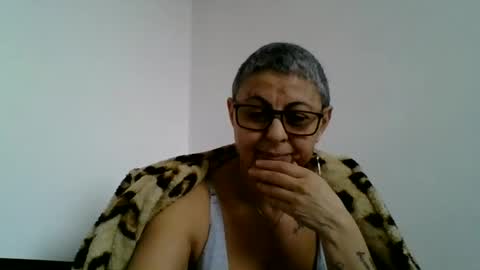 couple online show from 01/31/25, 10:20