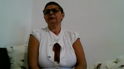 couple online show from 09/29/25, 03:28