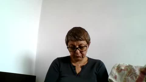 couple online show from 11/04/25, 10:14