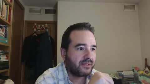 Snapshot of curiosillo1983 chatting on 05/29/26, 06:06 curiosillo1983 online show from 05/29/26, 06:06