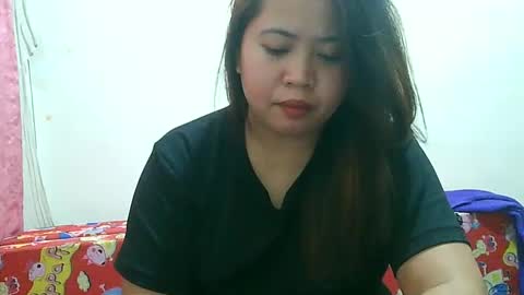 Snapshot of curious_girl247 chatting on 12/08/24, 03:43 curious_girl247 online show from 12/08/24, 03:43