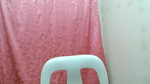 Snapshot of curious_girl247 chatting on 02/19/25, 10:31 curious_girl247 online show from 02/19/25, 10:31