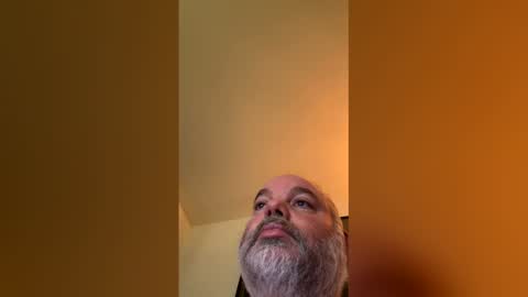 Snapshot of curiousbate1 chatting on 06/06/26, 12:27 CuriousBate1 online show from 06/06/26, 12:27